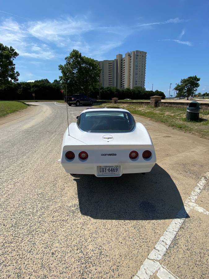 Corvette-1980-white-1