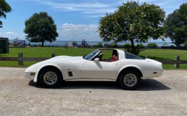 Corvette-1980-white