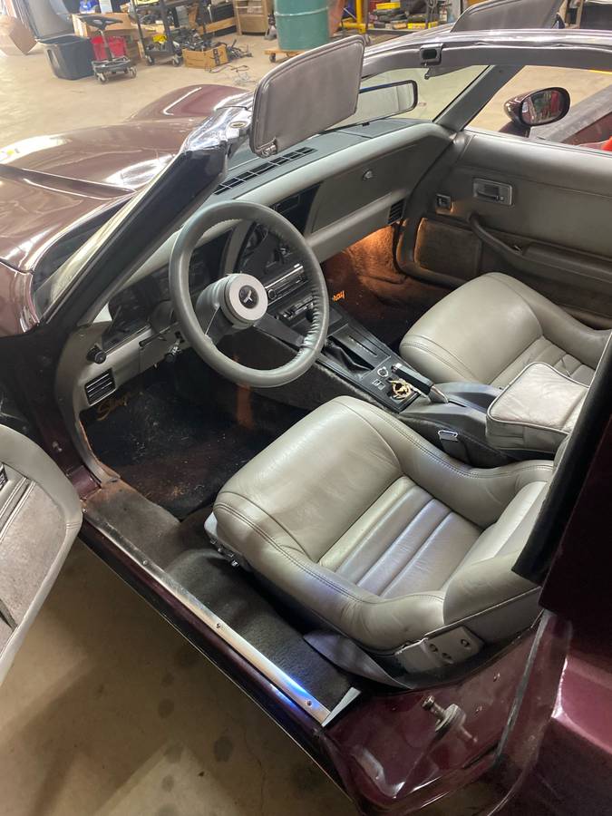 Corvette-1981-red