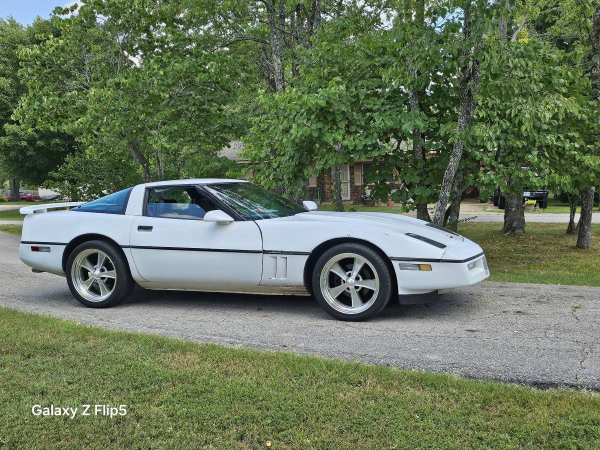 Corvette-1984-3