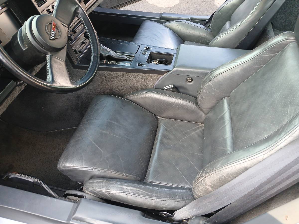 Corvette-1984-silver-2