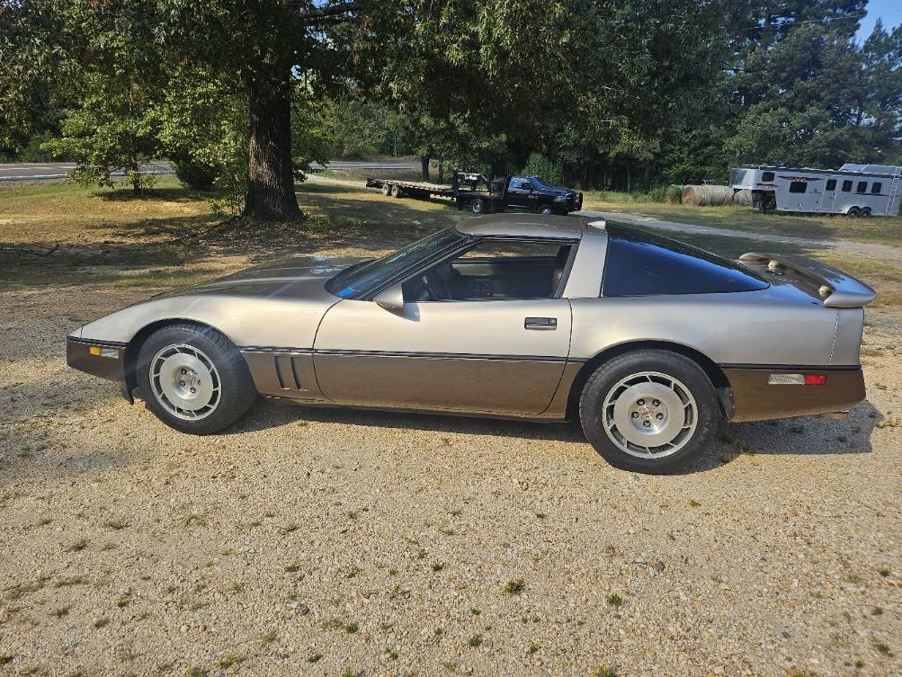 Corvette-1986-brown