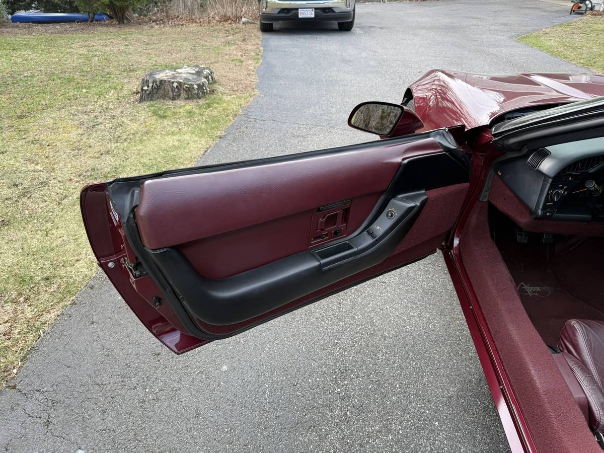 Corvette-40th-anniversary-1993-red-7