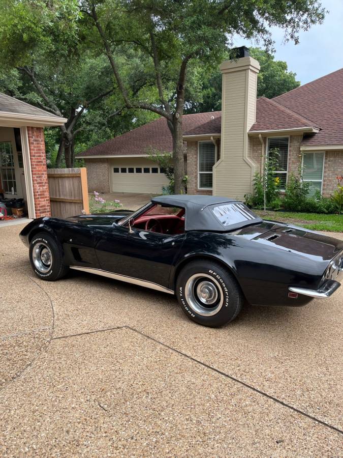 Corvette-c3-1976-black-12