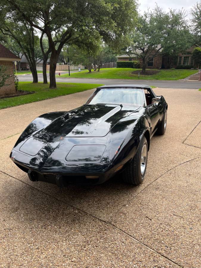Corvette-c3-1976-black-7