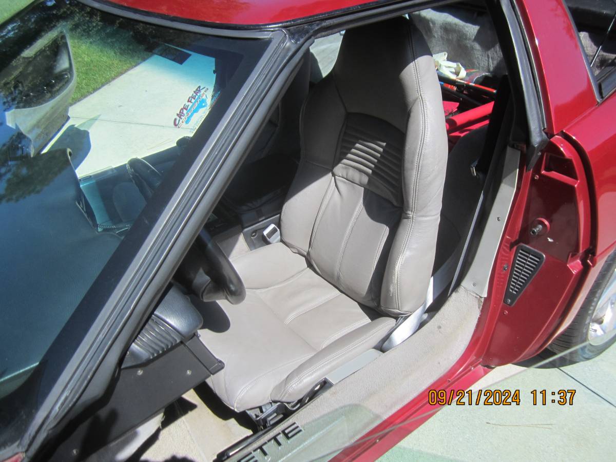 Corvette-coupe-1994-red-8