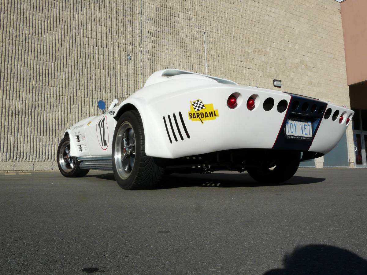 Corvette-grand-sport-1964-white-13
