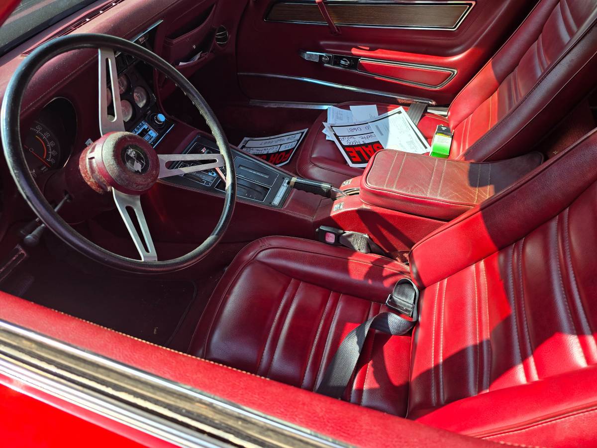 Corvette-stingray-1975-1