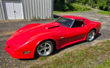 Corvette-stingray-1975