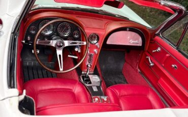 Corvette-stingray-convertible-1965-white-127