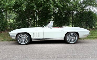 Corvette-stingray-convertible-1965-white-92