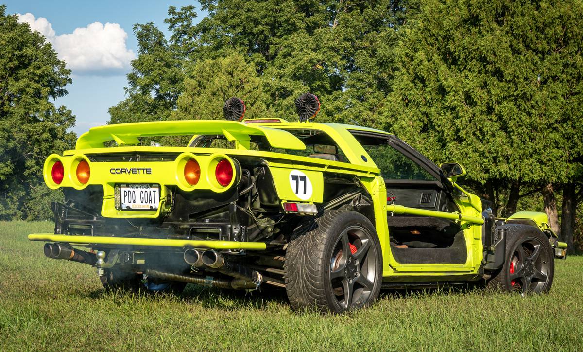 Corvette-utv-1988-green-1
