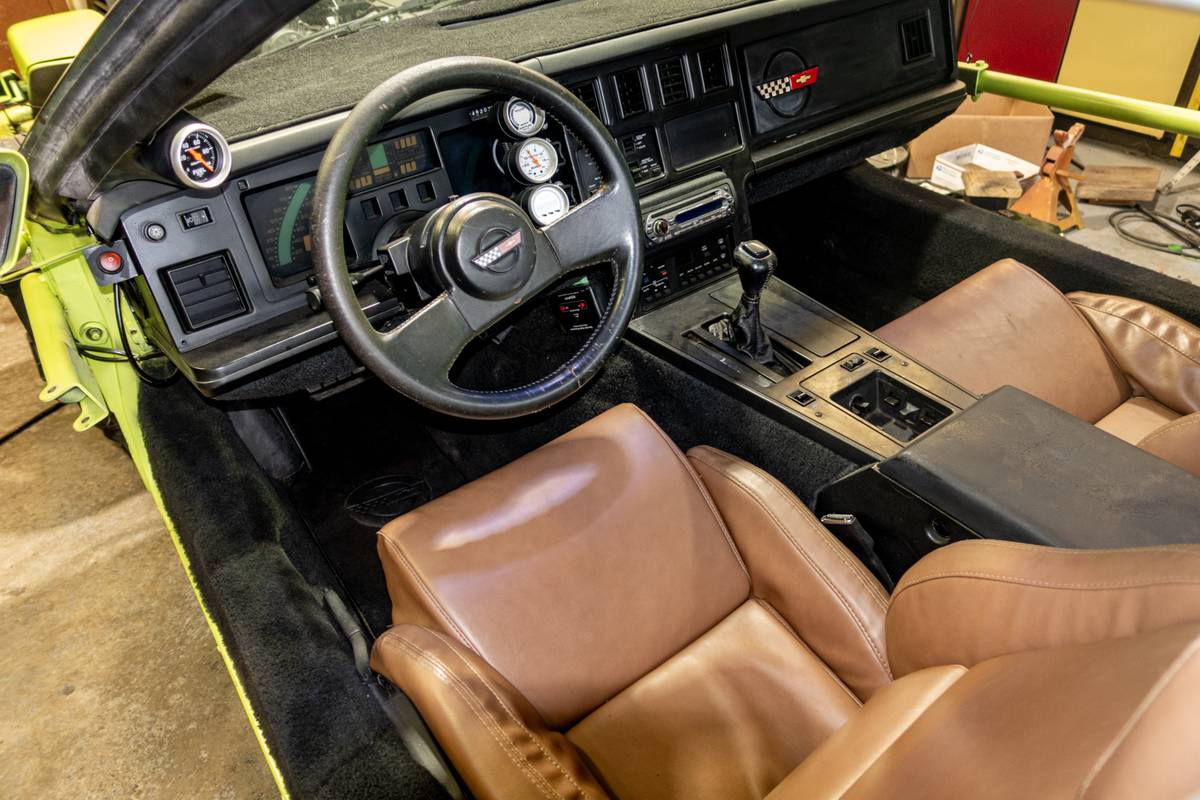 Corvette-utv-1988-green-9