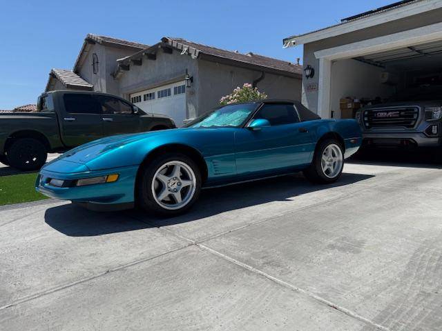 Corvettee-convertible-1995-blue-2