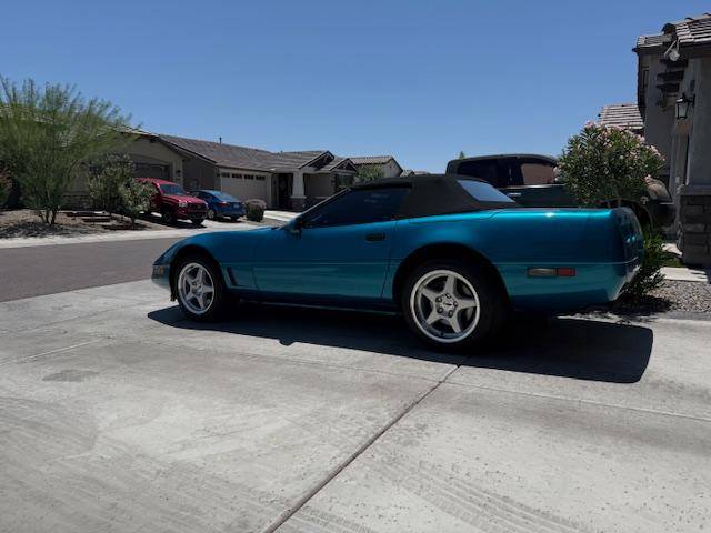 Corvettee-convertible-1995-blue-3