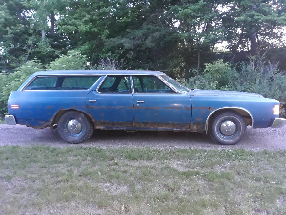 Country-squire-1973-blue-3