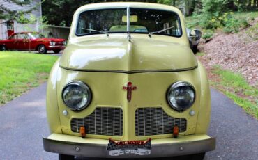 Crosley-station-wagon-1947-yellow-1
