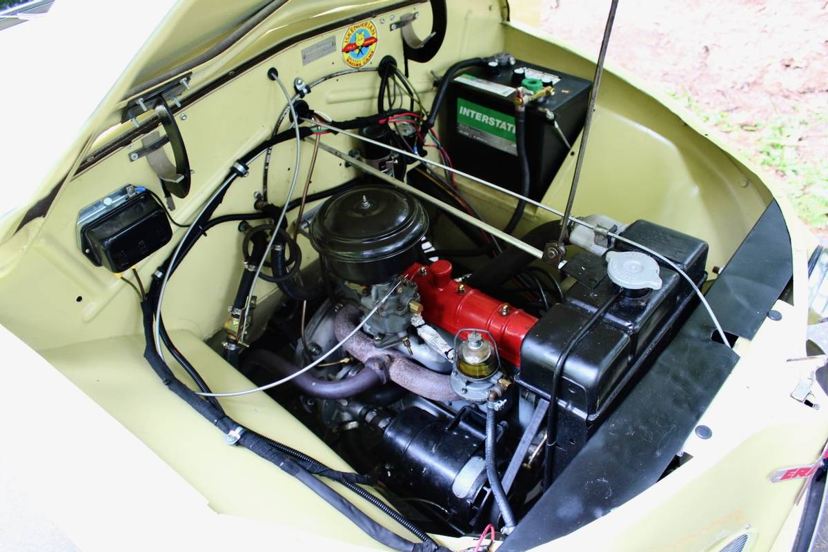 Crosley-station-wagon-1947-yellow-17