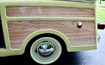 Crosley-station-wagon-1947-yellow-18