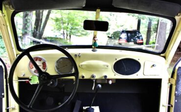 Crosley-station-wagon-1947-yellow-7