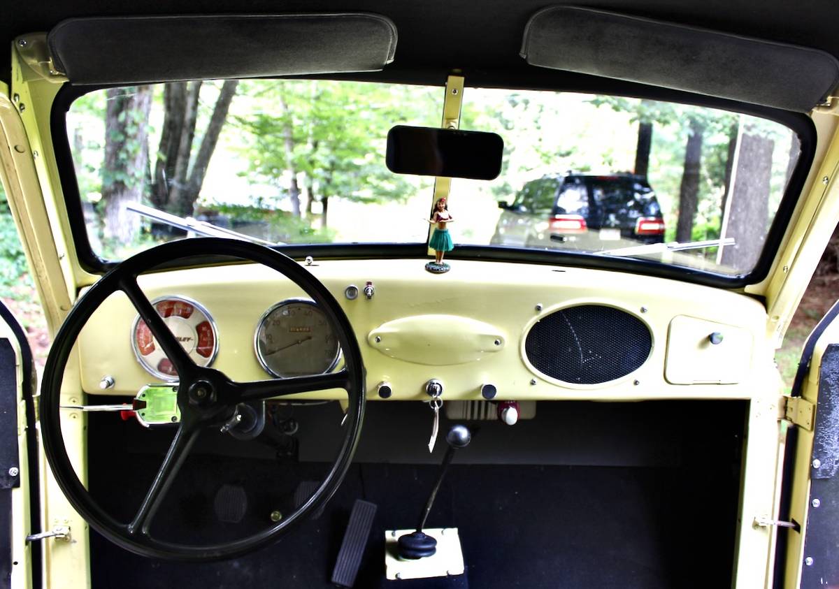 Crosley-station-wagon-1947-yellow-7