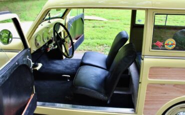 Crosley-station-wagon-1947-yellow-9