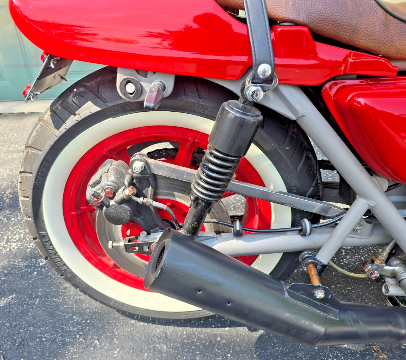 Custom-Built-Motorcycles-Bobber-1977-10