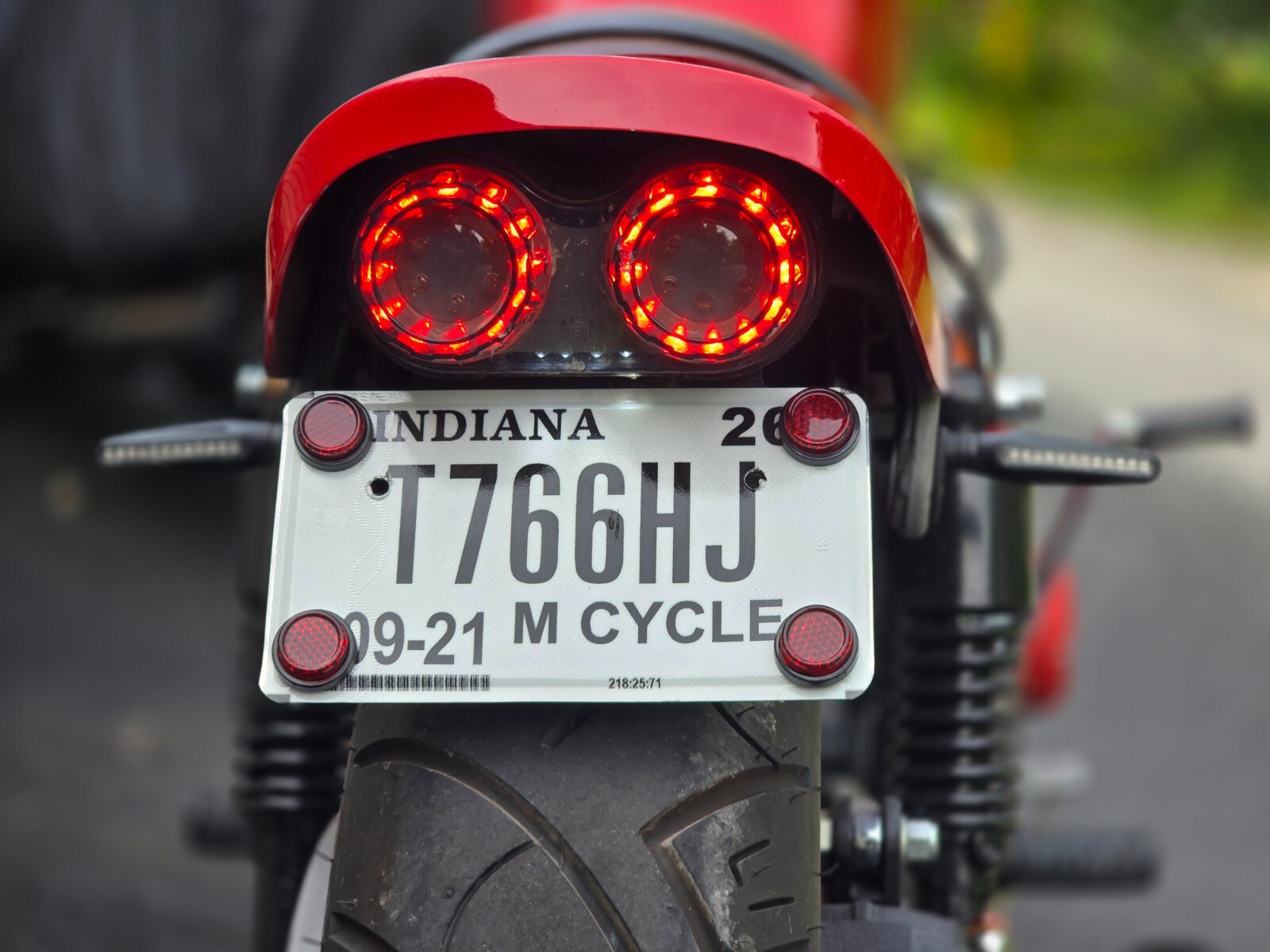 Custom-Built-Motorcycles-Bobber-1977-15