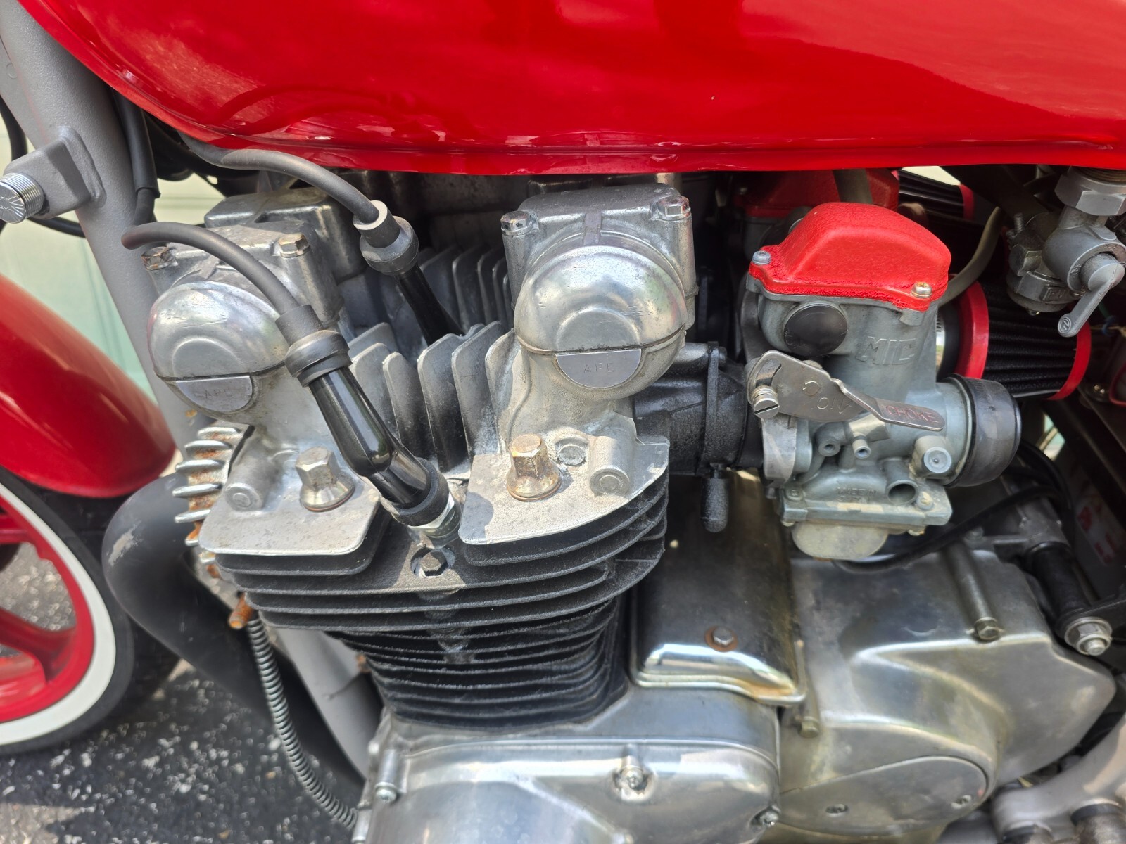 Custom-Built-Motorcycles-Bobber-1977-18