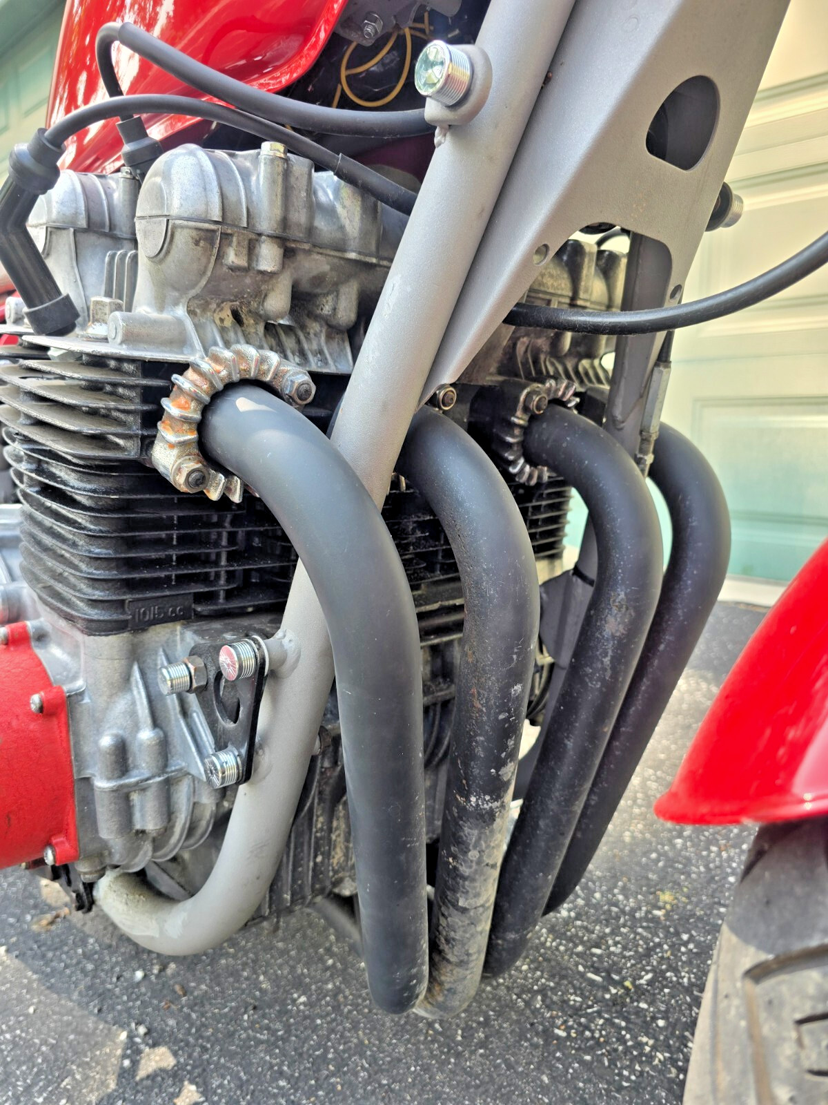 Custom-Built-Motorcycles-Bobber-1977-5