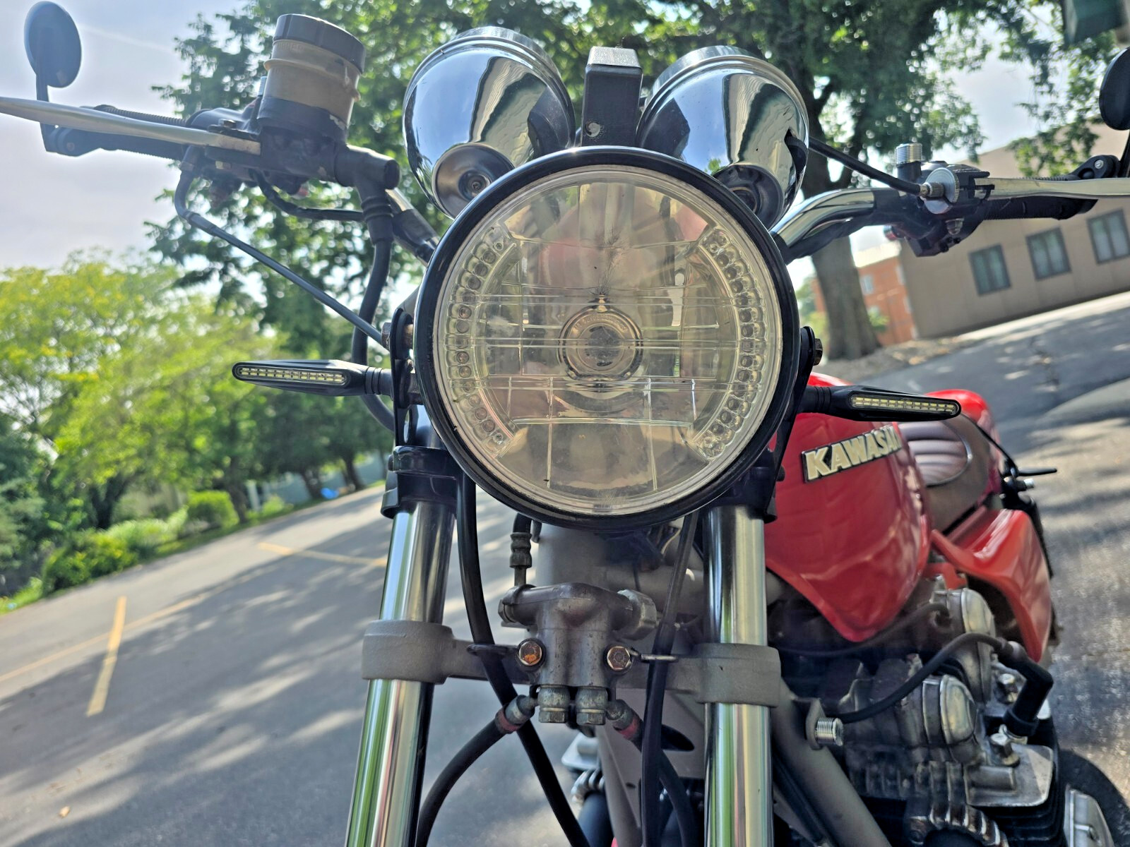 Custom-Built-Motorcycles-Bobber-1977-7