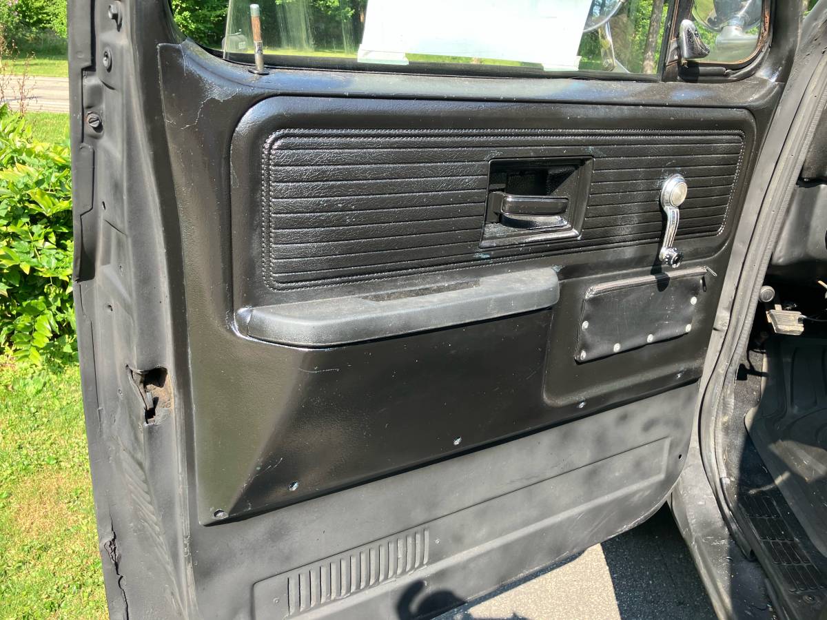 Custom-deluxe-k10-1978-grey-12