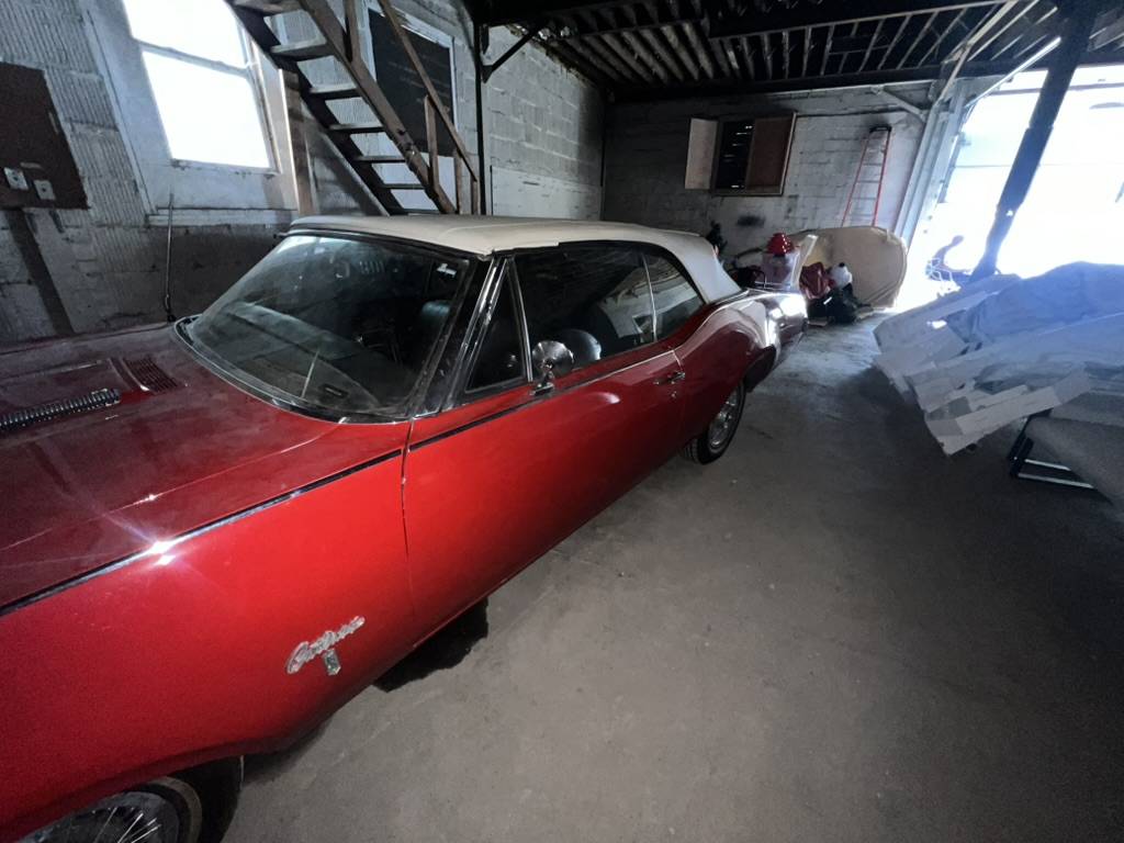 Cutlass-convertible-1968-red