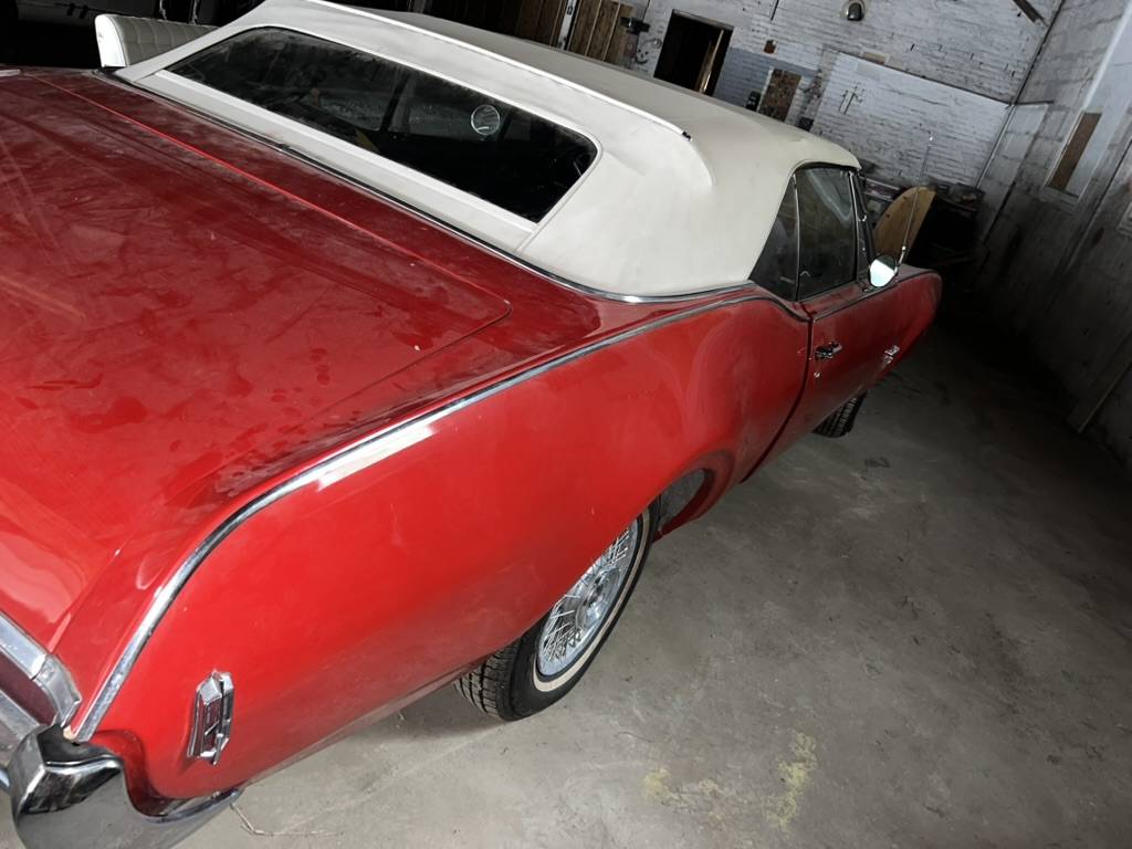 Cutlass-convertible-1968-red-3