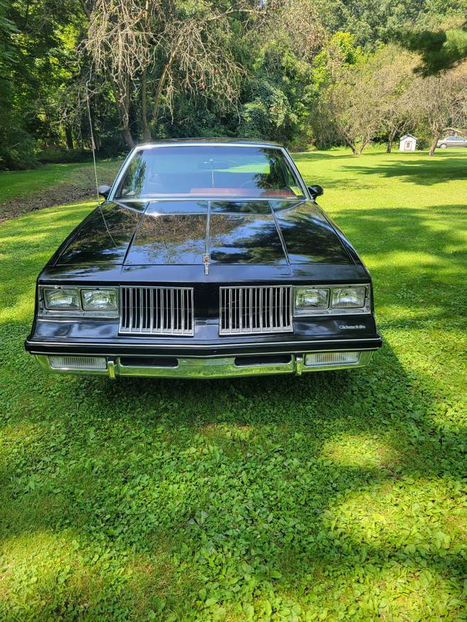 Cutlass-supreme-1984-black-1