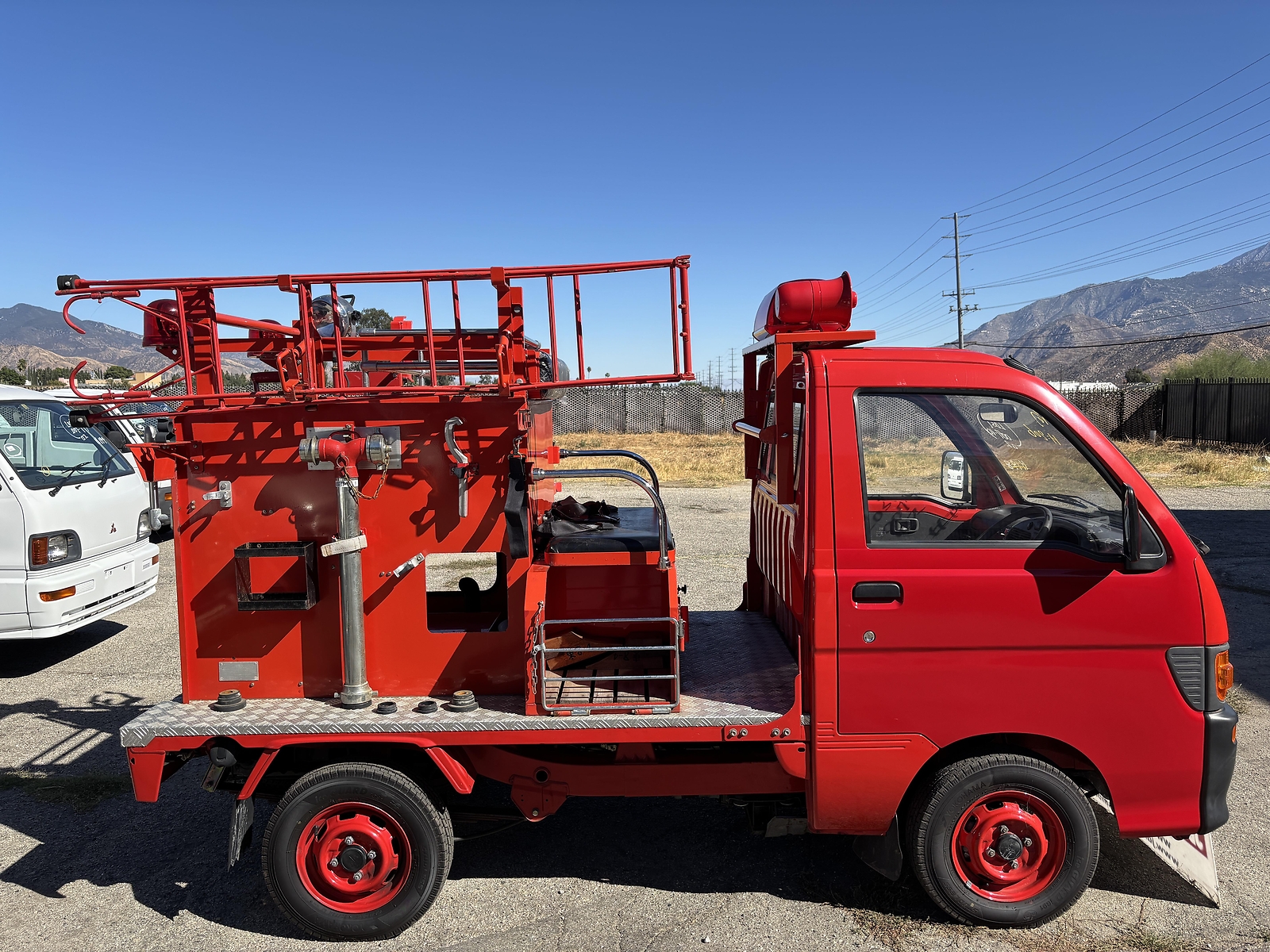 Daihatsu-Hijet-1994-Fire-truck-11