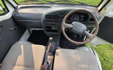Daihatsu-hijet-1994-white-11
