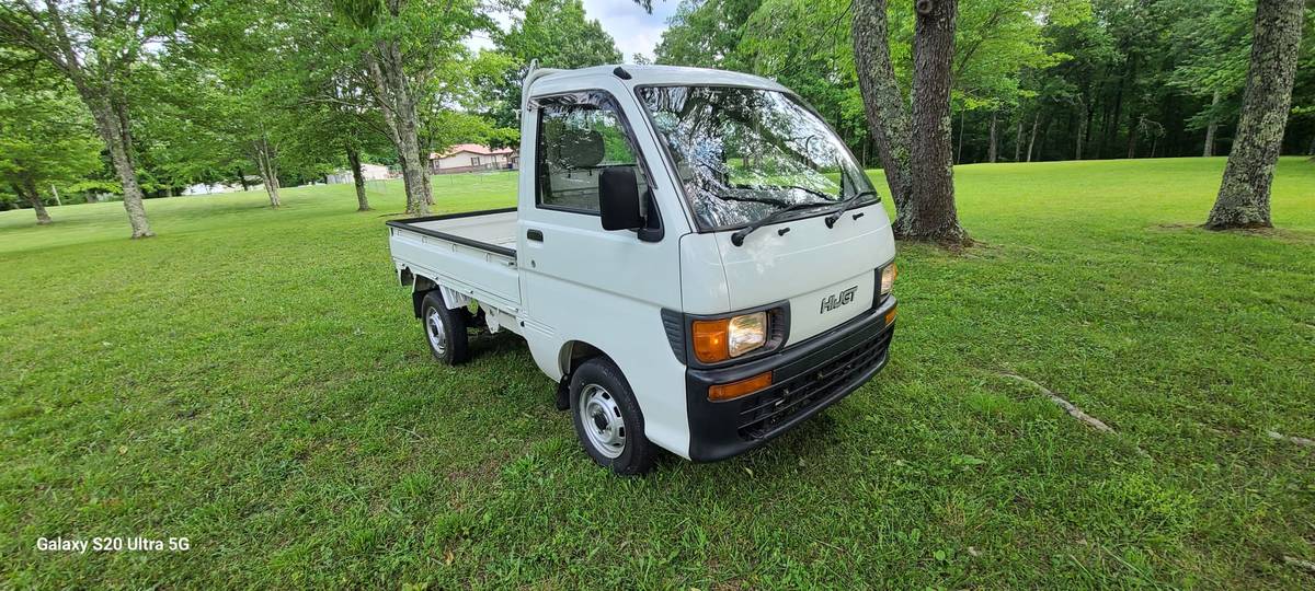 Daihatsu-hijet-1994-white