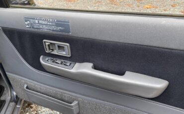 Daihatsu-rocky-1995-grey-10
