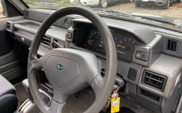 Daihatsu-rocky-1995-grey-9