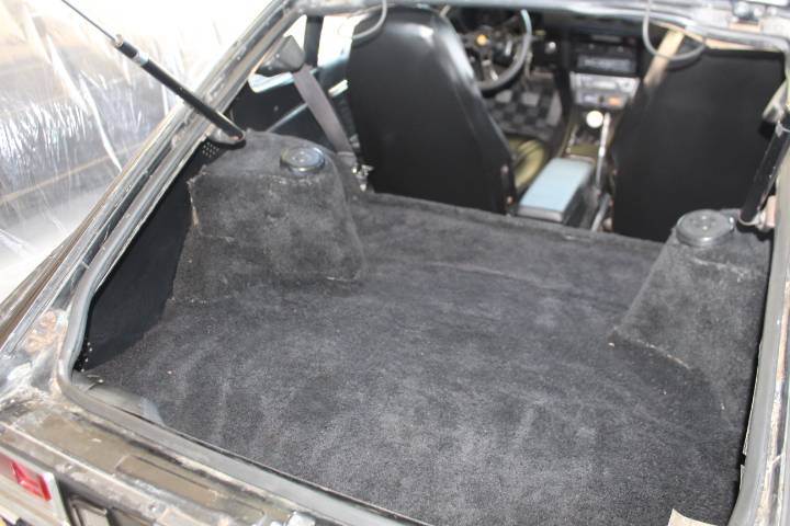 Datson-260z-1976-17