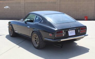 Datson-260z-1976-7