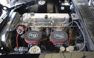 Datson-260z-1976-9