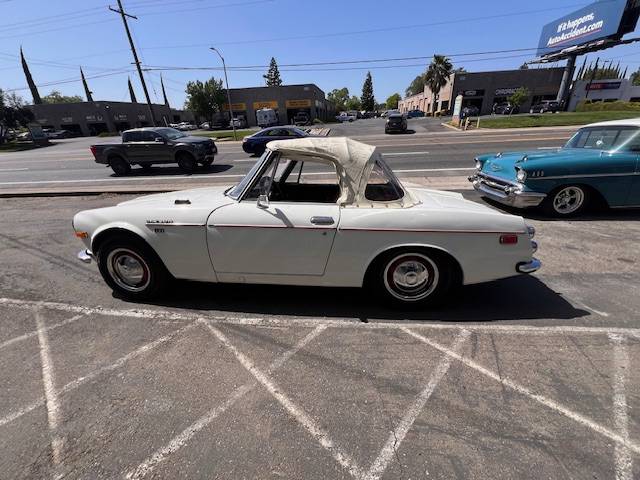Datsun-1600-1969-7