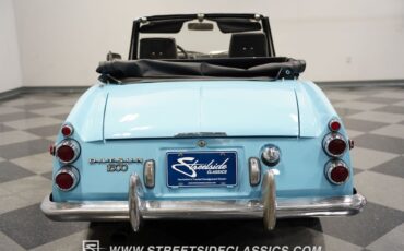 Datsun-1600-1970-Convertible-10