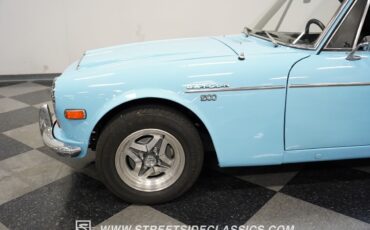 Datsun-1600-1970-Convertible-22