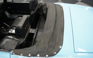 Datsun-1600-1970-Convertible-32