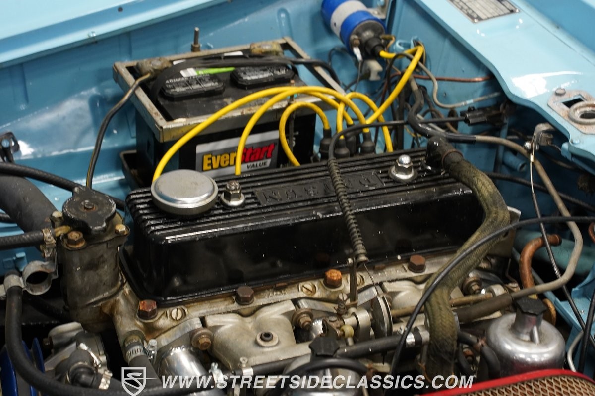 Datsun-1600-1970-Convertible-38