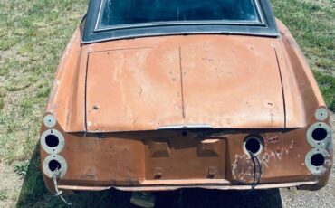 Datsun-1600-roadster-1968-brown-3