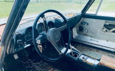 Datsun-1600-roadster-1968-brown-8